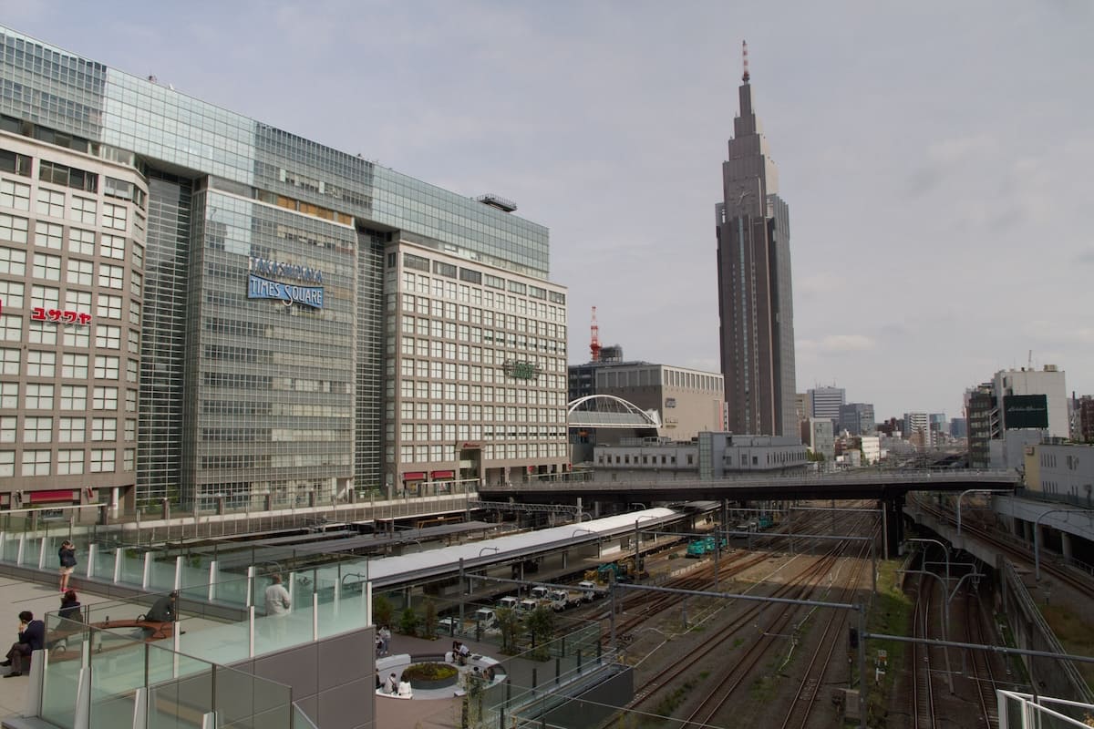 Basta Shinjuku Penguin Plaza