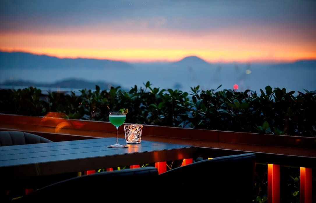 The Ritz-Carlton, Top Floor Bar【Bay】