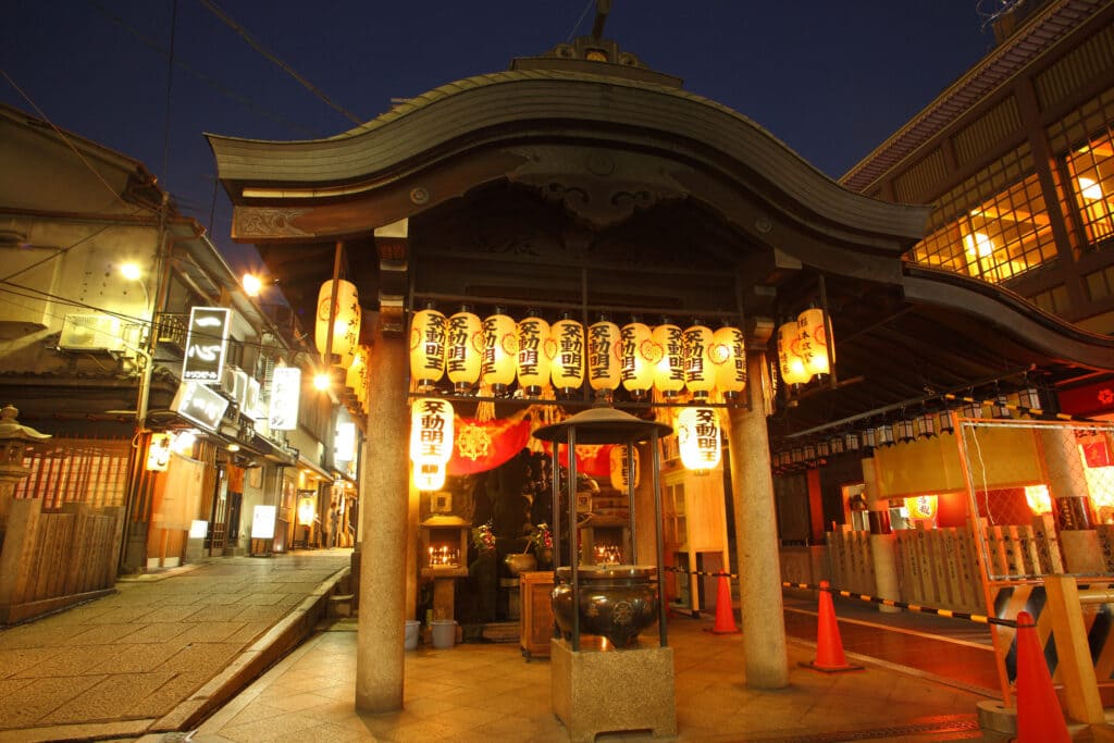 Hozenji Yokocho